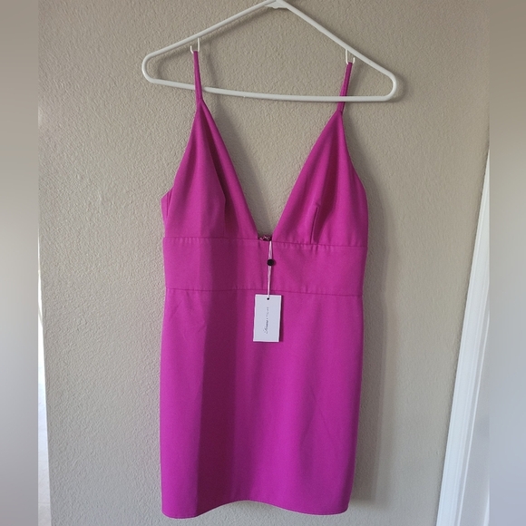 💟NWT Lovers + Friends Mini Dress - Picture 7 of 9